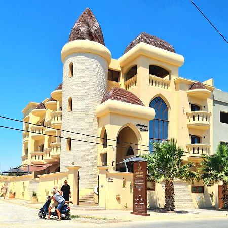 Mahdia - Baghdadi - Laourient Apartments, Restaurant, Cafe Екстериор снимка
