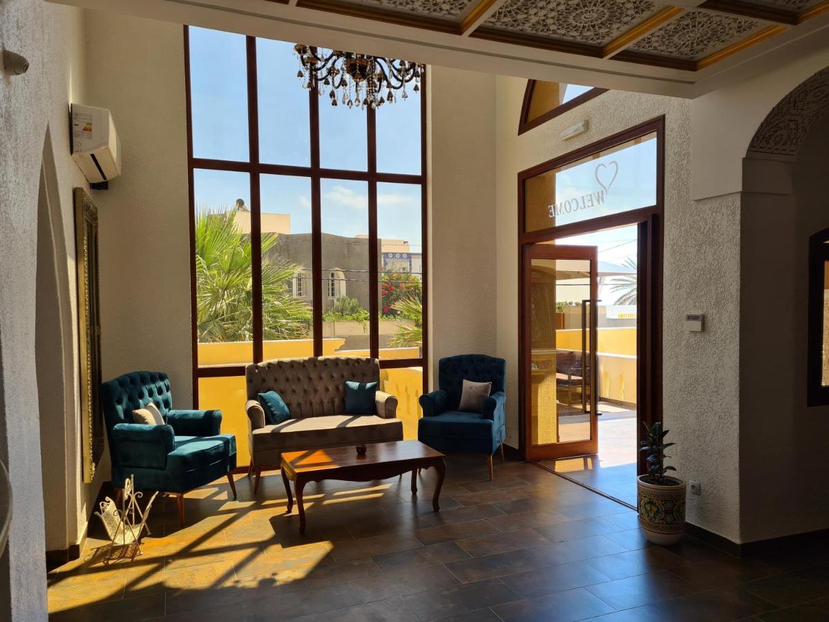 Mahdia - Baghdadi - Laourient Apartments, Restaurant, Cafe Екстериор снимка