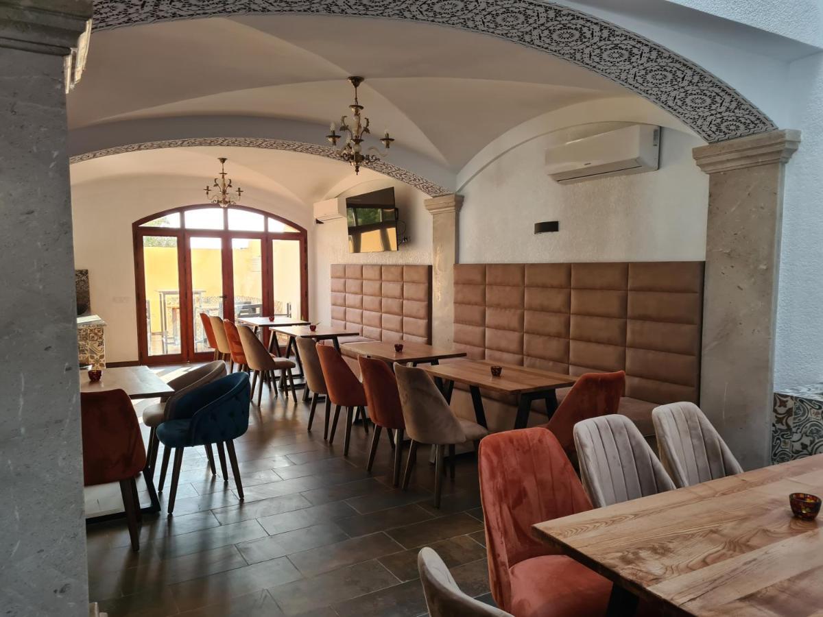 Mahdia - Baghdadi - Laourient Apartments, Restaurant, Cafe Екстериор снимка