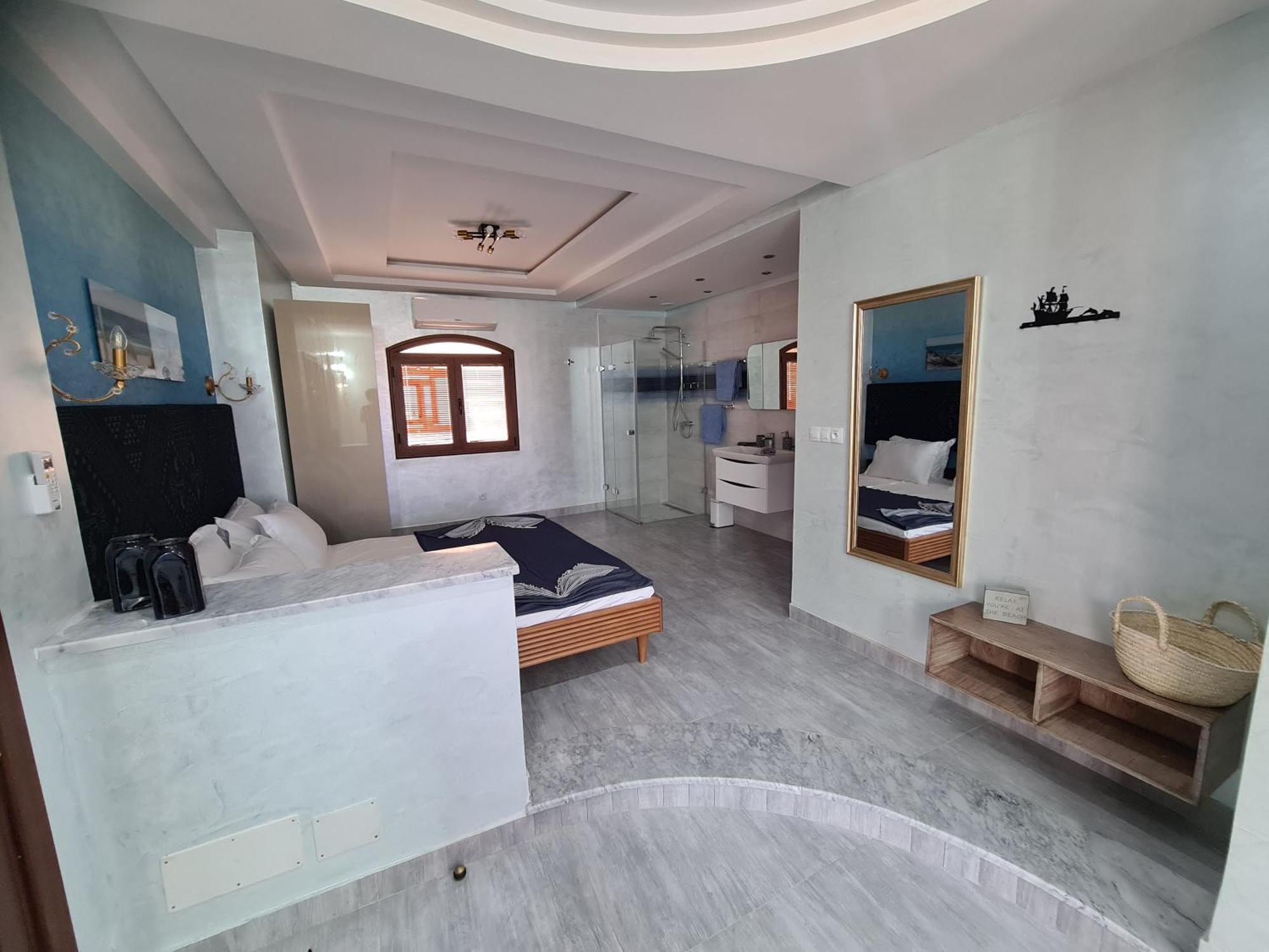 Mahdia - Baghdadi - Laourient Apartments, Restaurant, Cafe Стая снимка