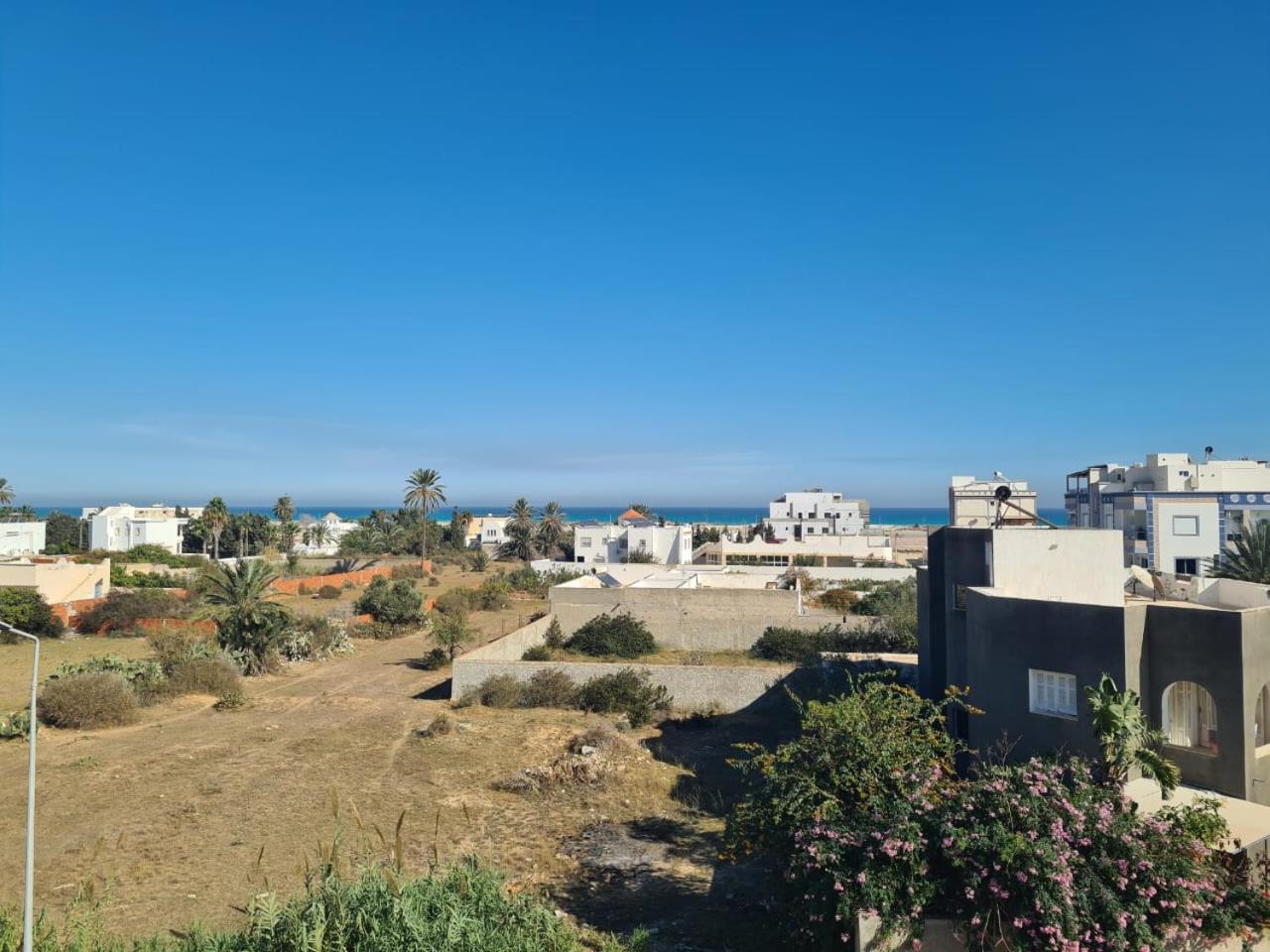 Mahdia - Baghdadi - Laourient Apartments, Restaurant, Cafe Екстериор снимка