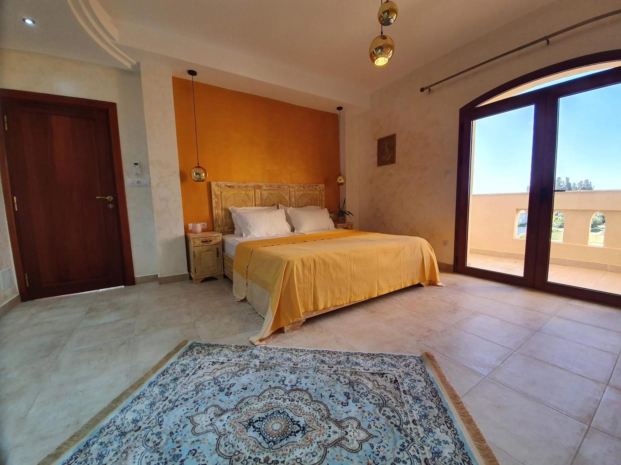 Mahdia - Baghdadi - Laourient Apartments, Restaurant, Cafe Стая снимка