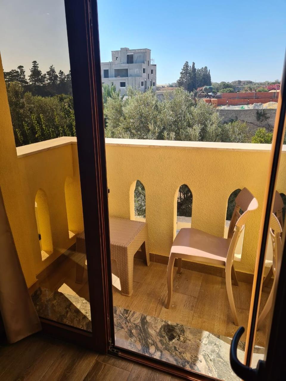 Mahdia - Baghdadi - Laourient Apartments, Restaurant, Cafe Екстериор снимка