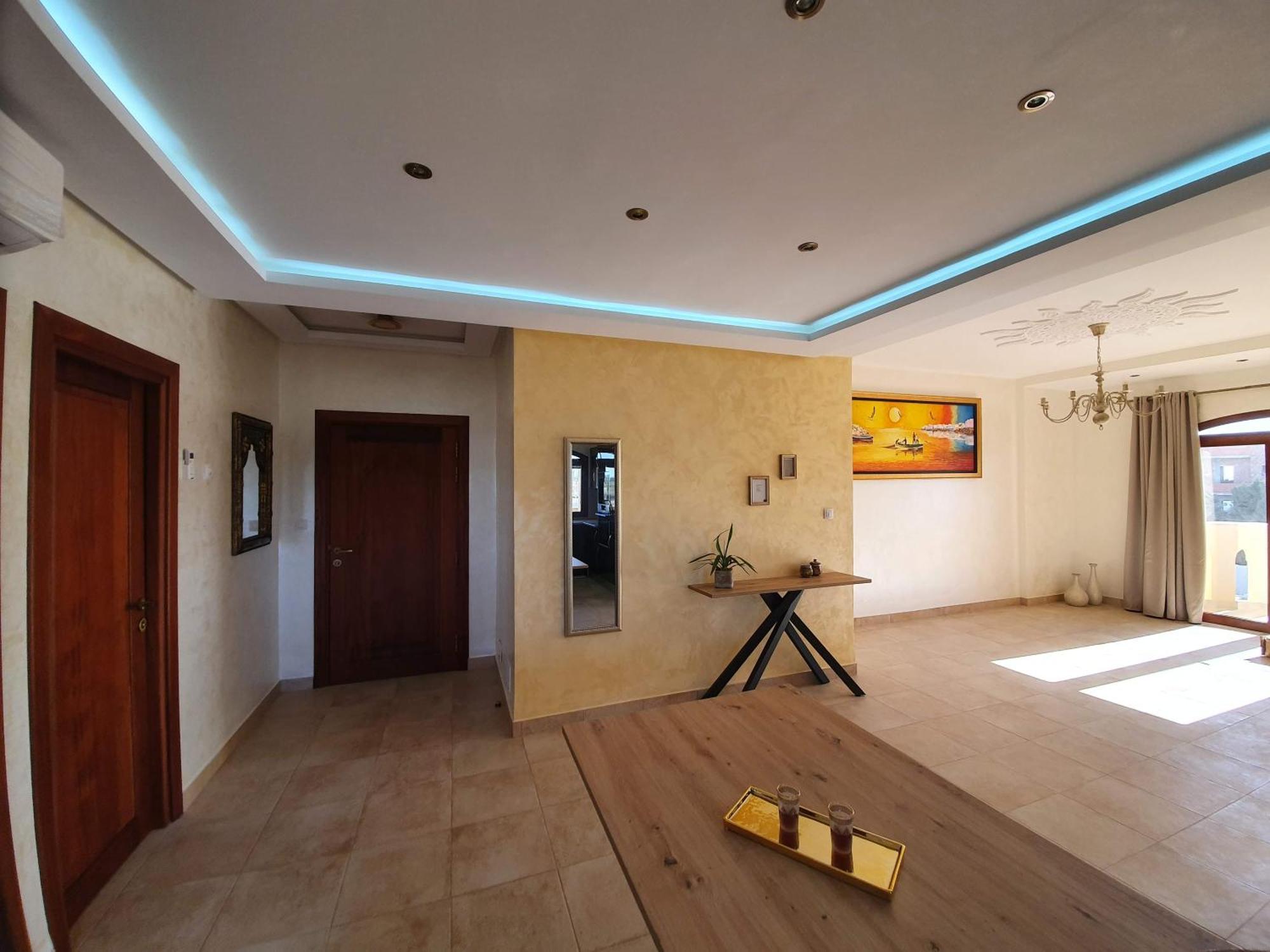 Mahdia - Baghdadi - Laourient Apartments, Restaurant, Cafe Стая снимка