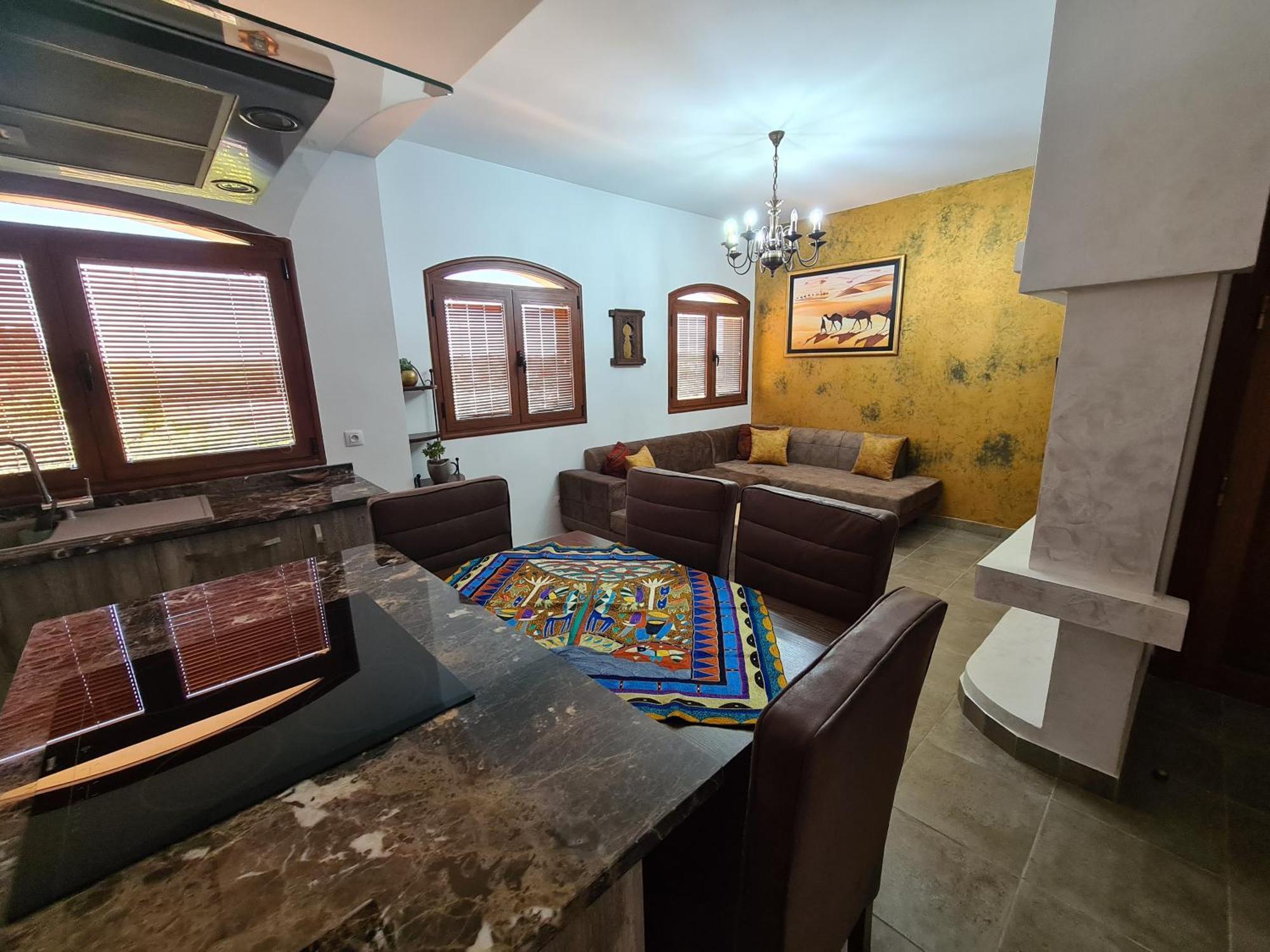 Mahdia - Baghdadi - Laourient Apartments, Restaurant, Cafe Стая снимка